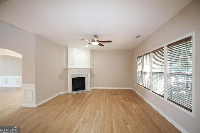 Building Photo - 6614 Mimosa Cir