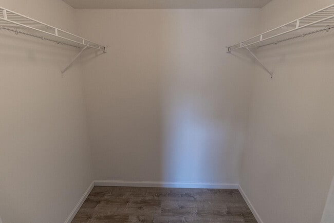 Building Photo - 3310 E St Charles Rd