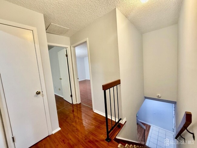 Building Photo - 1404 Edison Glen Terrace