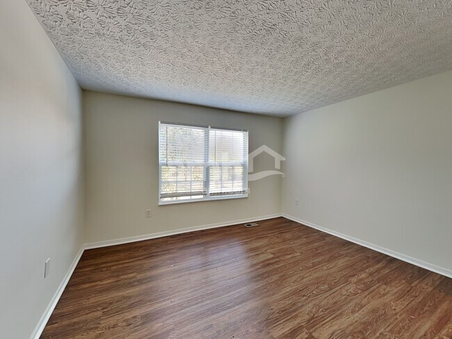 Building Photo - 857 Cedar Run Dr