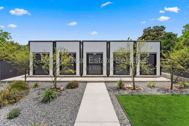Building Photo - 5256 Adams Ave