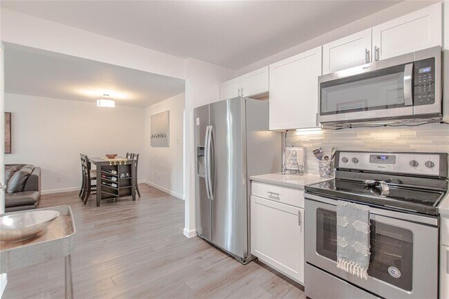 Building Photo - 3604 Clawson Rd