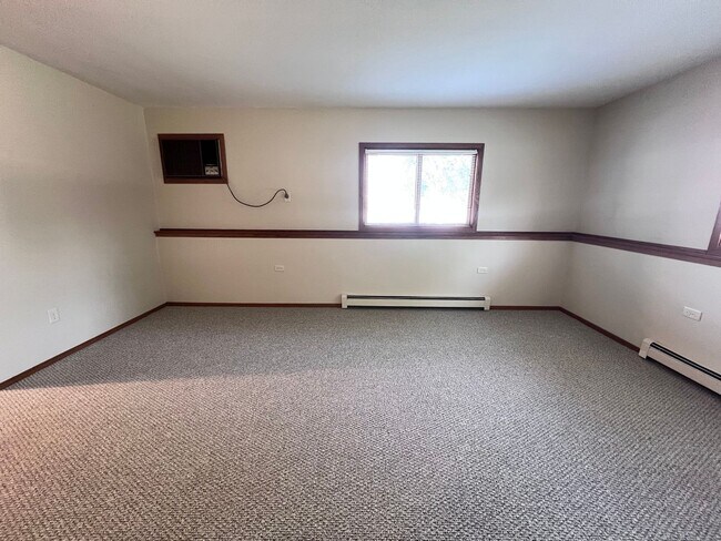 Building Photo - One Bedroom Apartment in Byron Center!
