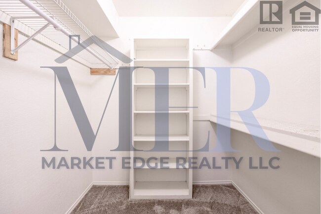 Building Photo - 4Bed/2.5Bath House at 56th/Cactus! $399 MOVE-IN SPECIAL! Move-In Ready on 04/09/2026!