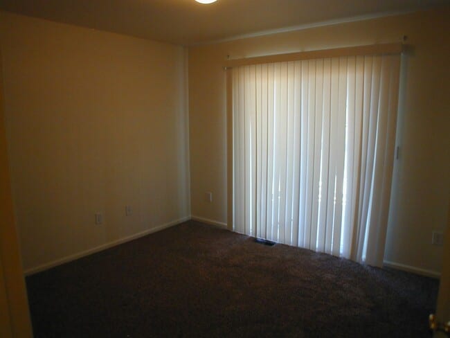 Building Photo - 308 Snyder Ave
