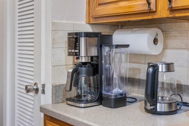 Building Photo - 303 Lang Rd