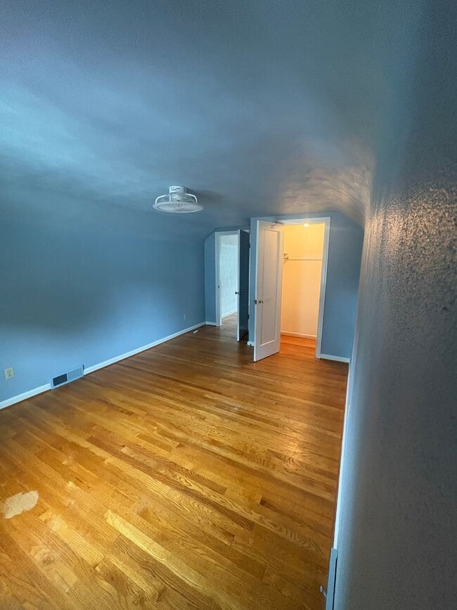 Building Photo - Charming 3-Bed, 1.5 Bath Home in Peaceful ...