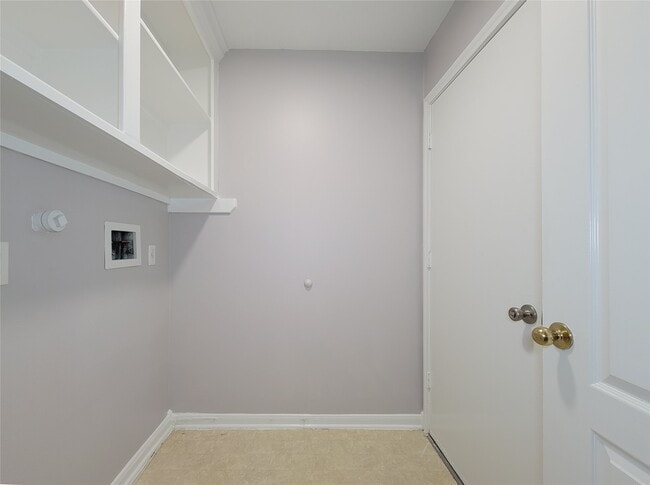 Building Photo - 9410 Barretts Glen Ct