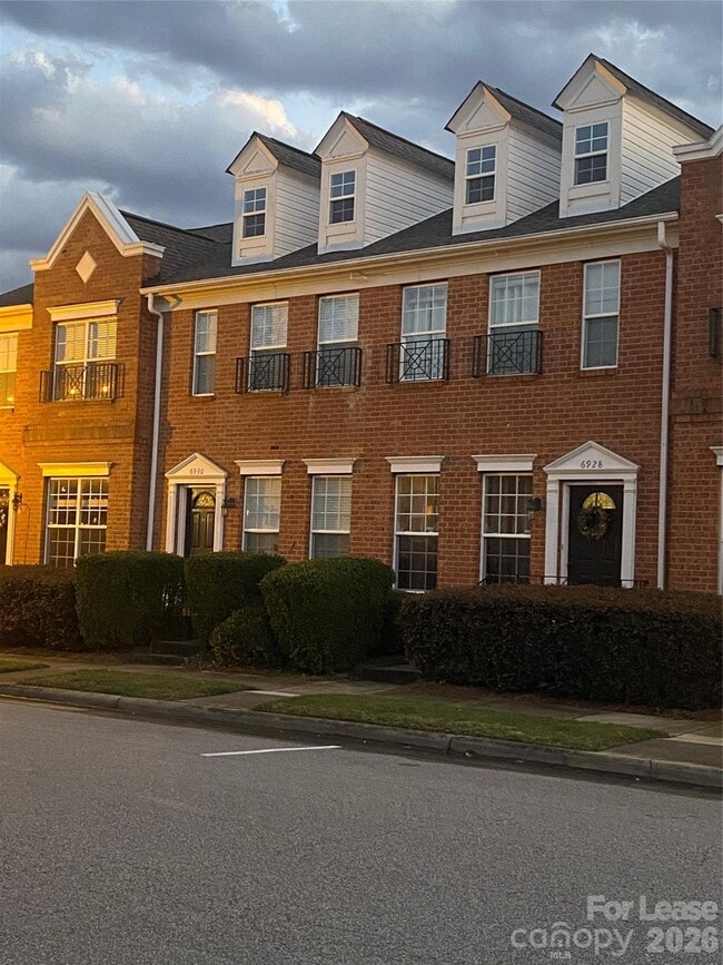 Building Photo - 6928 Creft Cir