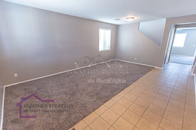Building Photo - 6427 S 71st Dr