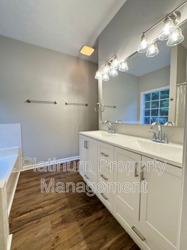 Building Photo - 161 Long Branch Crossing