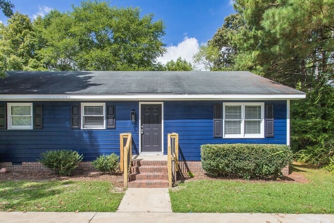 Building Photo - 1031 Circle Dr