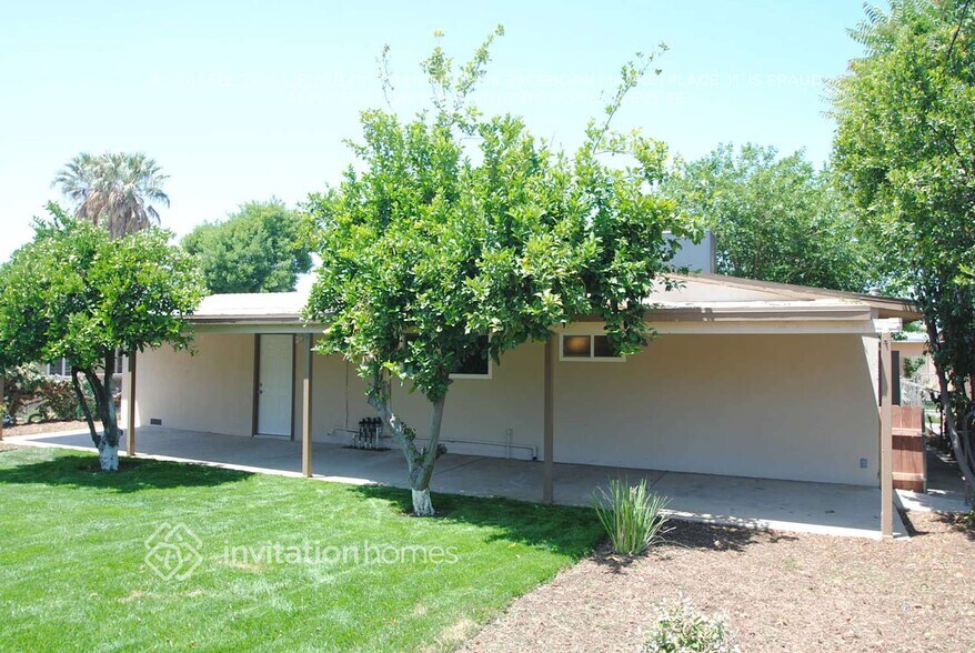 Building Photo - 15384 Eleanor Ln