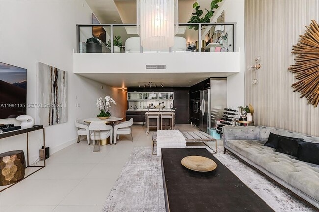 Building Photo - 6000 Collins Ave