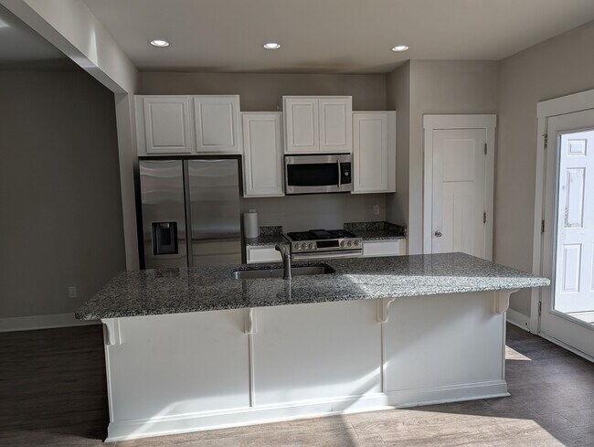 Building Photo - 222 Keaton Ct