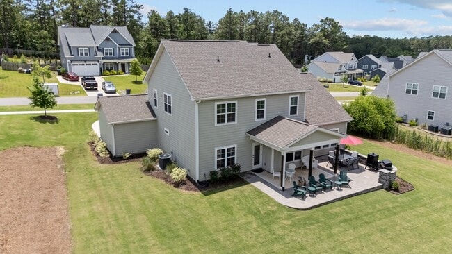 Building Photo - 130 Amelia Dr