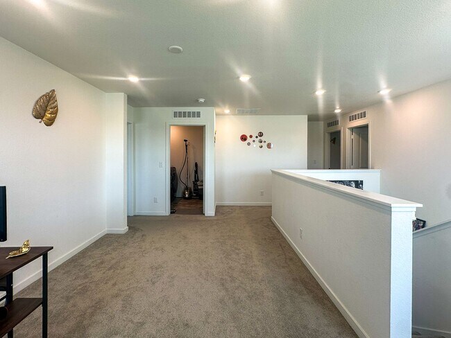 Building Photo - CORNER LOT! - DOVE VILLAGE PAIRED HOME 3bd 2.5ba 3,091sq.ft. Built in 2023 FOR RENT