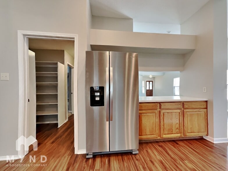 Building Photo - 3403 Shallow Grove
