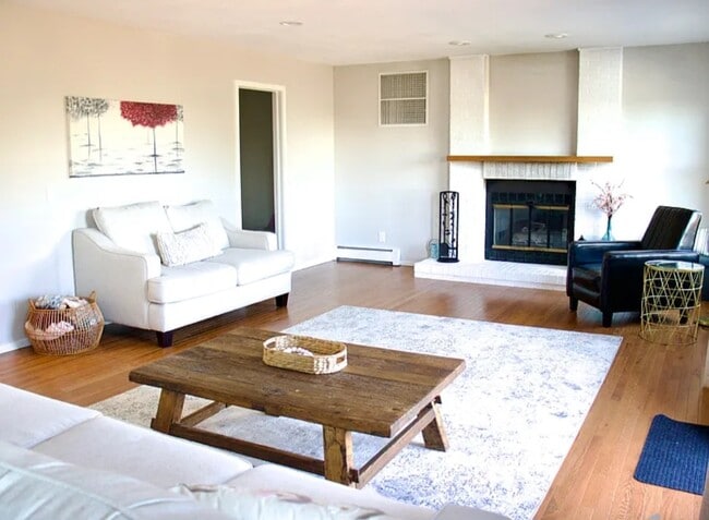 Building Photo - 8555 Piute Dr