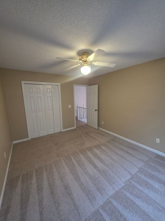 Building Photo - 203 Woodrun Dr