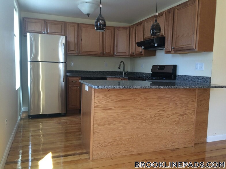 Building Photo - 5 Smythe St