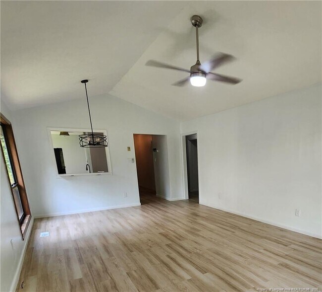 Building Photo - 504 Toxaway Ct