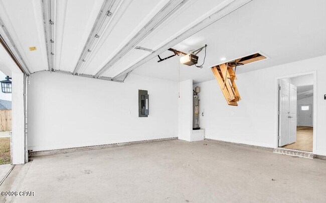Building Photo - 1007 Bayside St