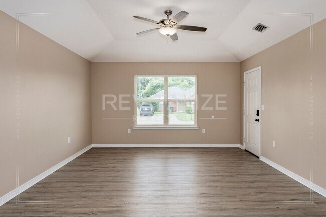 Building Photo - 1549 Majesty Loop