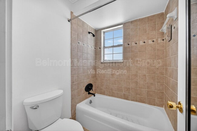 Building Photo - 1500 Gay Rd