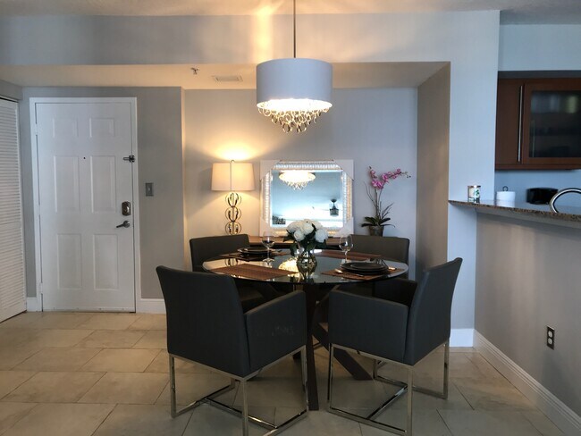 Building Photo - 2080 S Ocean Dr