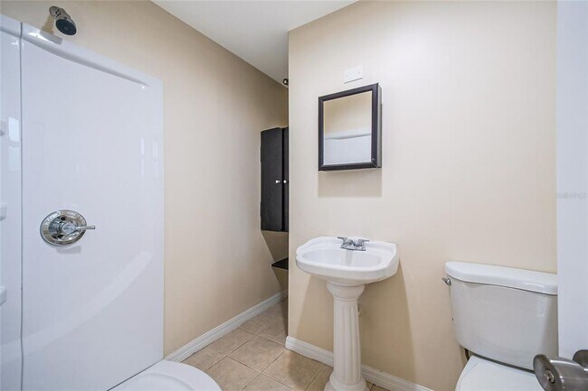 Building Photo - 908 Van Lieu St