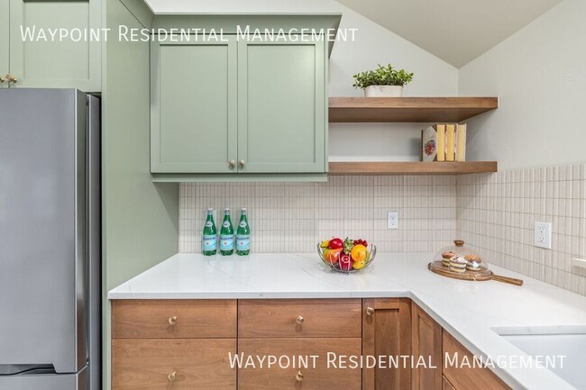 Building Photo - 2989 S Ivy St