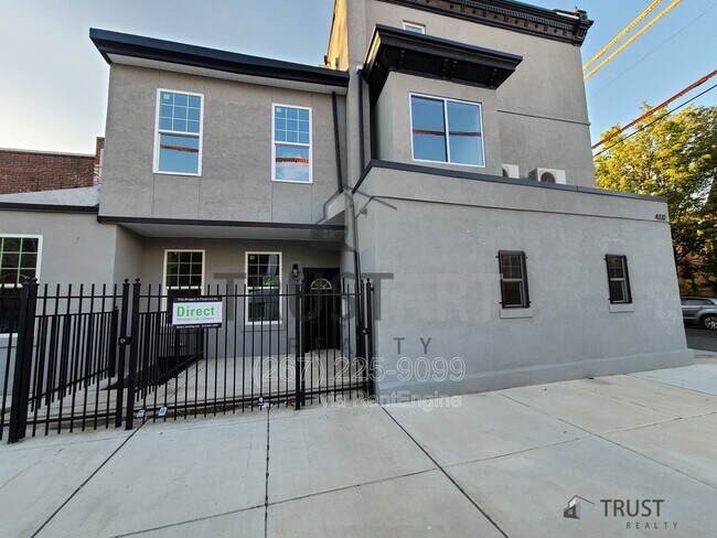 Building Photo - 4732 Longshore Ave