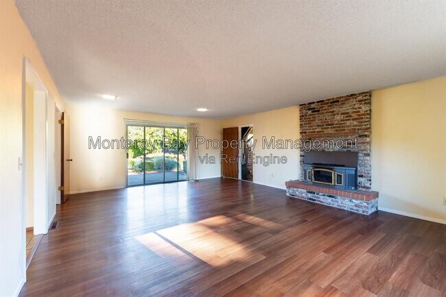Building Photo - 27045 Meadows Rd
