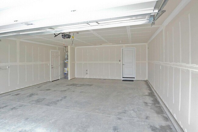 Building Photo - Single Level 3 Bedroom 3 Bathroom Home in South Meridian