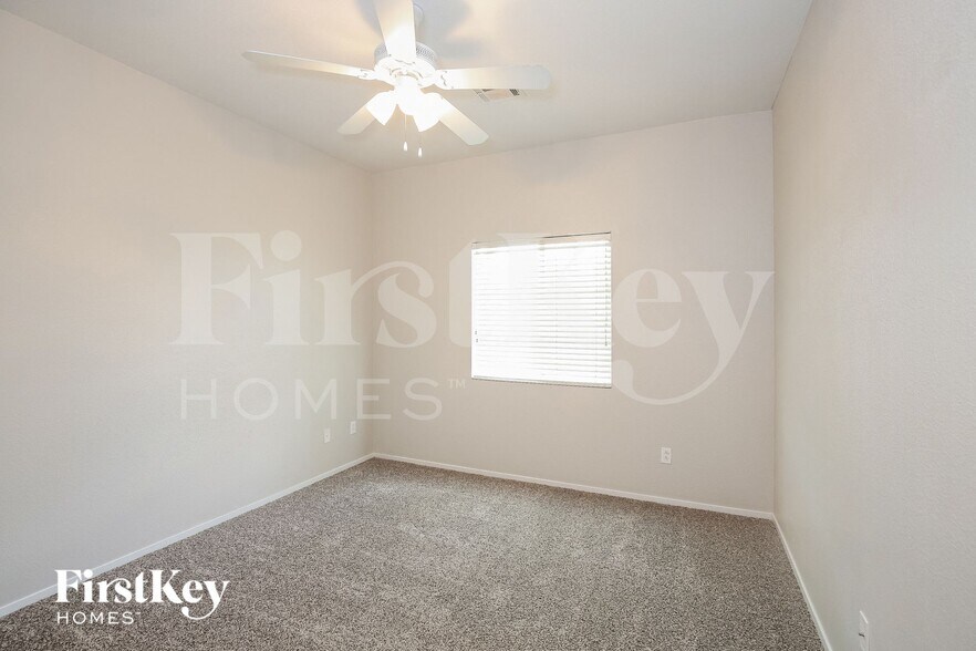 Building Photo - 4025 Amberdale Ave