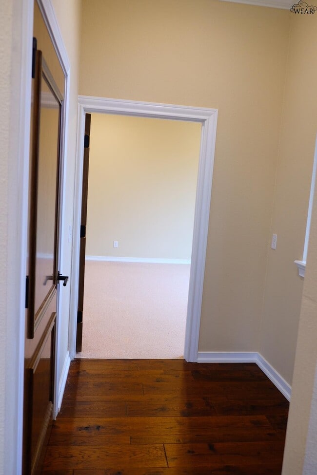 Building Photo - 20 Edwards Way