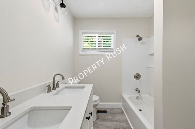 Building Photo - 6107 Vance Cir