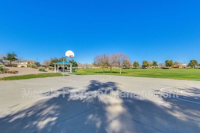 Building Photo - 2035 W Gold Dust Ave