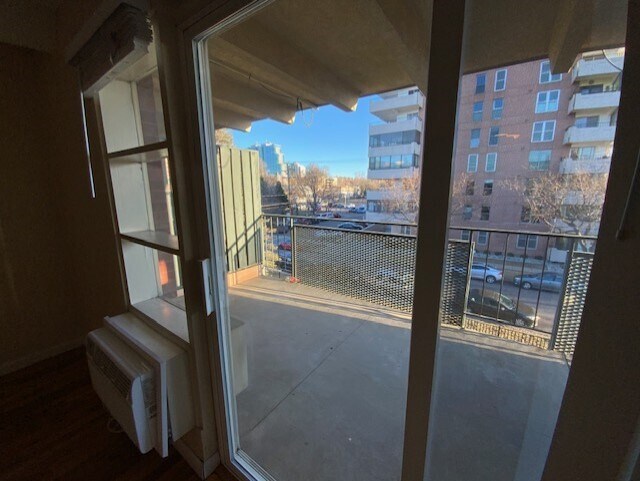 Balcony - 200 Pearl St