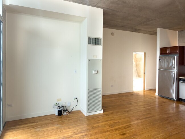 Building Photo - 1720 S Michigan Ave