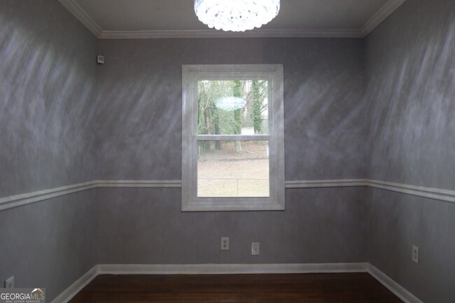 Building Photo - 2657 Crestdale Cir SE