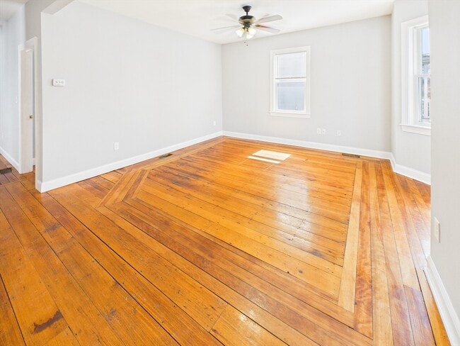 Building Photo - 1040 Hyde Park Ave