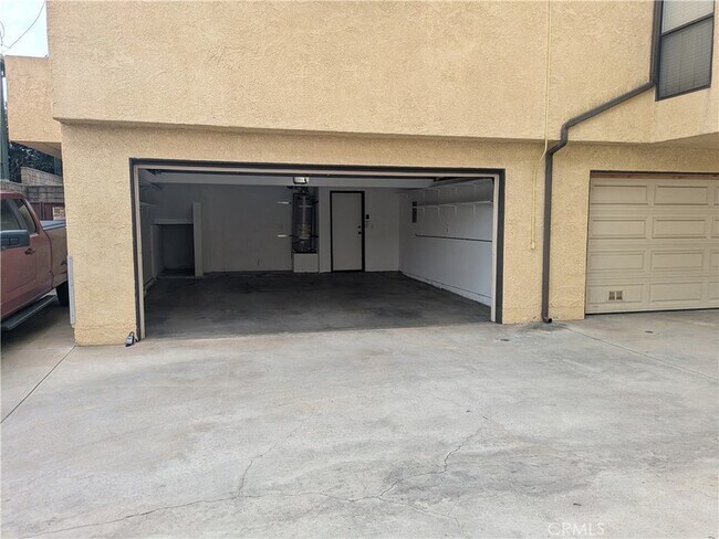 Building Photo - 1852 W 145th St
