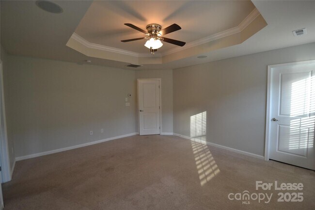 Building Photo - 1606 Fleetwood Dr