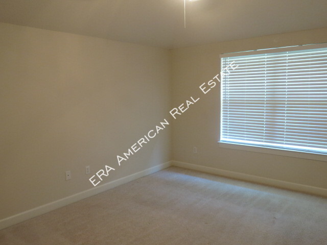 Building Photo - Beautiful Destin Home!