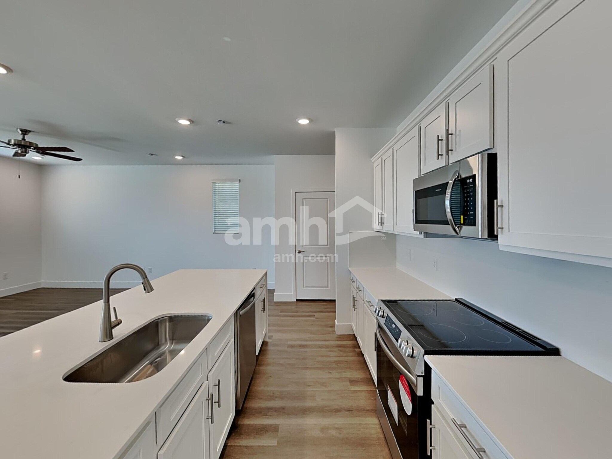 Building Photo - 9623 E Harkes Dr