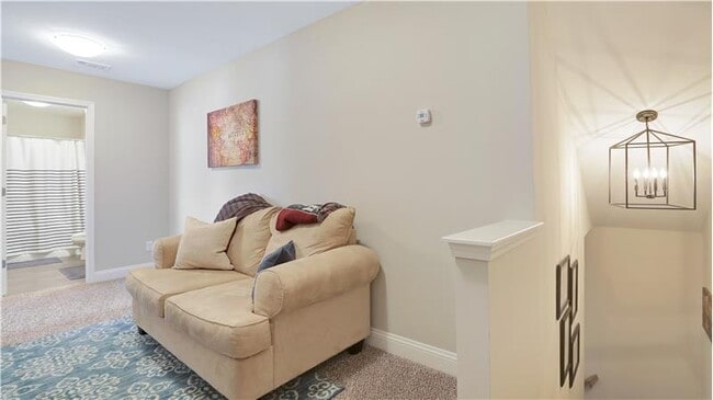 Building Photo - 170 Whitaker Way N