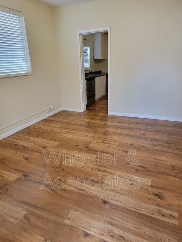 Building Photo - 1071 Sullivan Dr