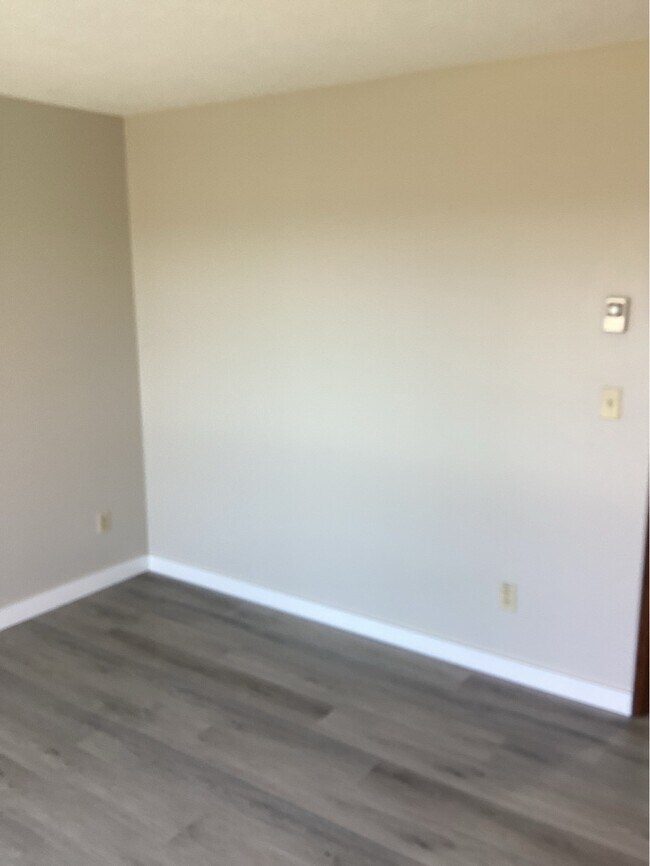 Building Photo - 1112 SW Hurbert St